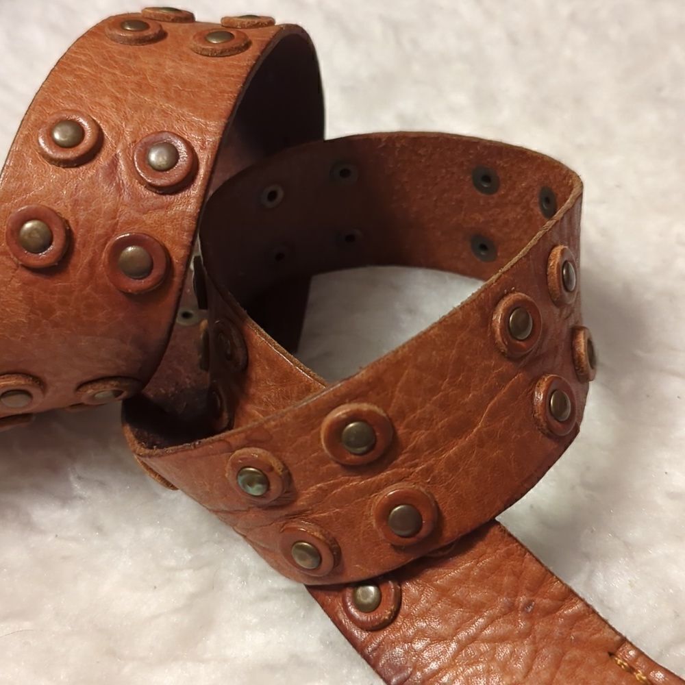 Men's vintage cowhide double prong belt.‎ - Picture 3 of 6